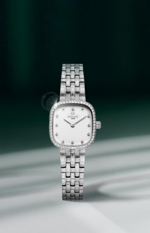 Classic Queen Collection